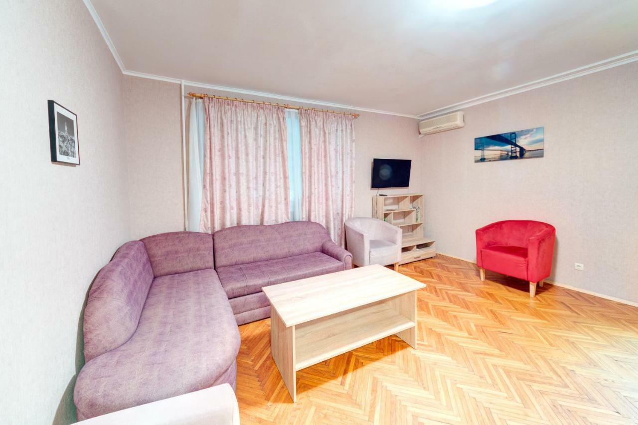Apartments Near The Palace Of Sports Kyiv Exterior photo