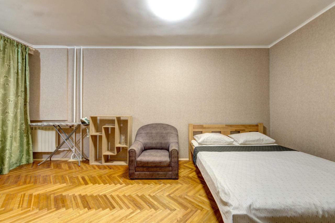 Apartments Near The Palace Of Sports Kyiv Exterior photo