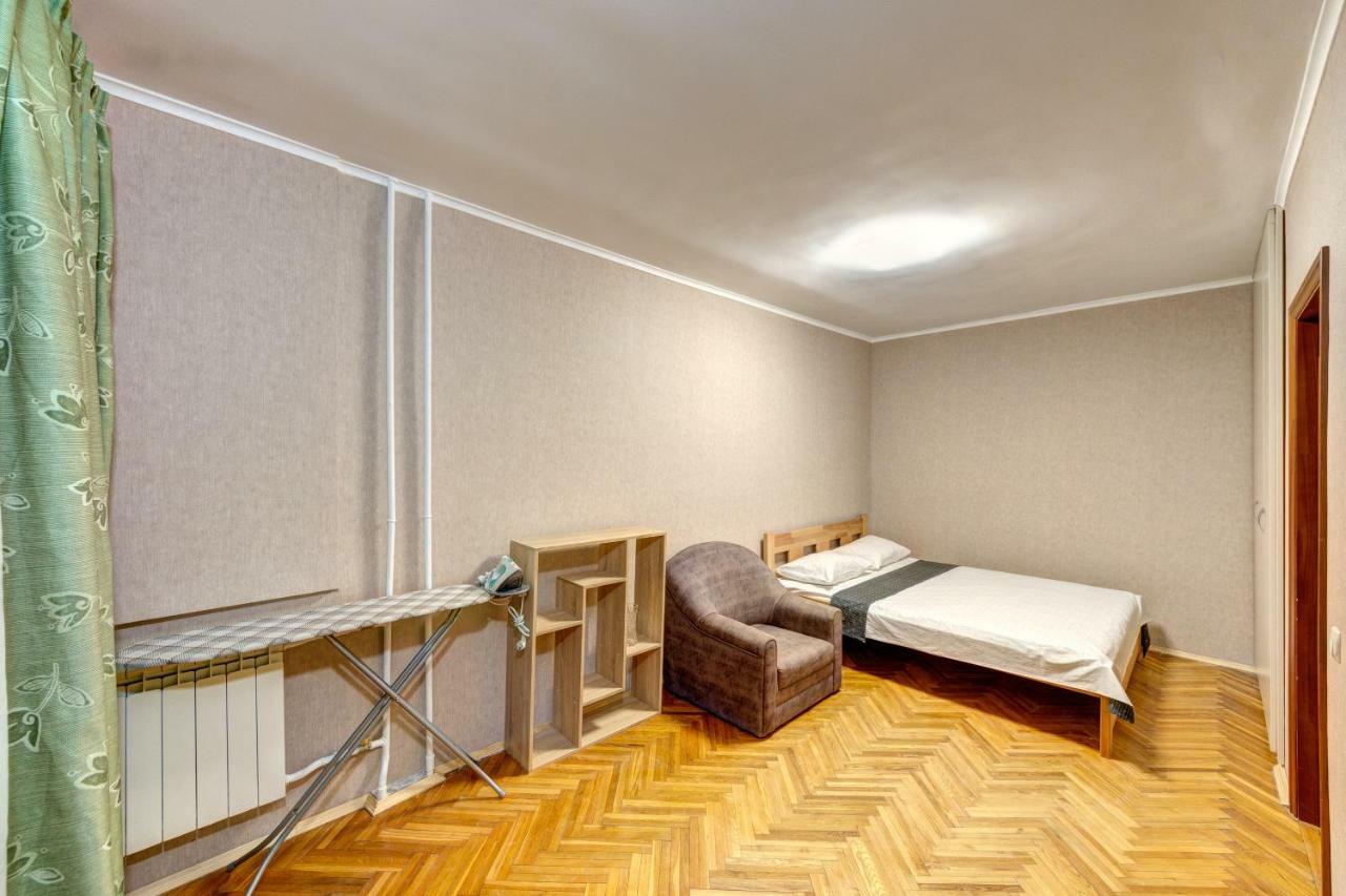 Apartments Near The Palace Of Sports Kyiv Exterior photo